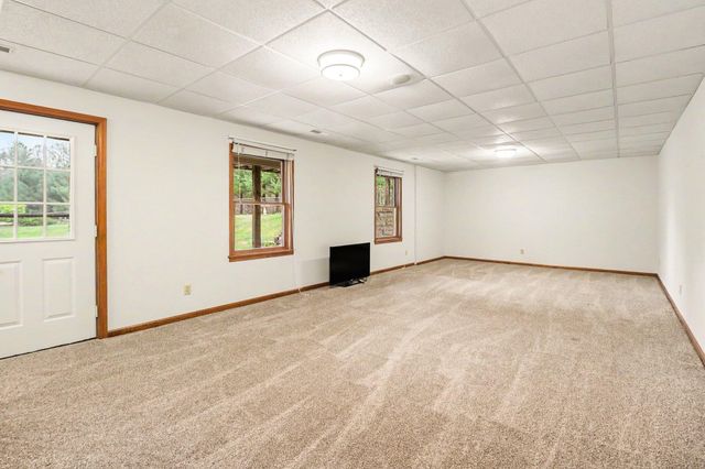 1515 W River Road, Laketon Twp, MI 49445