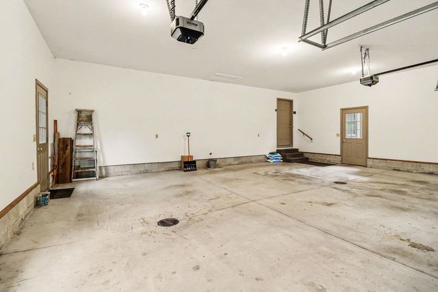 1515 W River Road, Laketon Twp, MI 49445