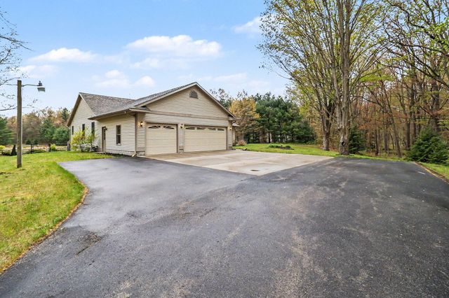 1515 W River Road, Laketon Twp, MI 49445