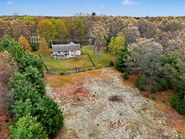 1515 W River Road, Laketon Twp, MI 49445