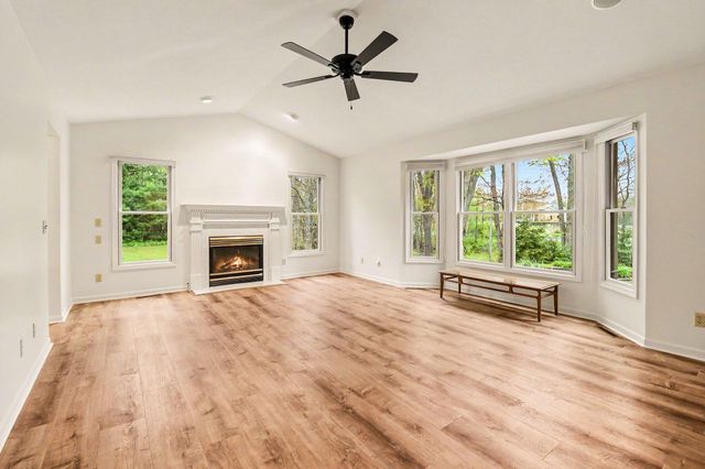 1515 W River Road, Laketon Twp, MI 49445