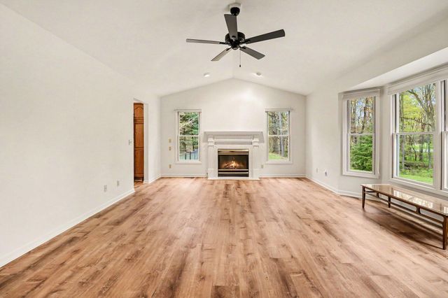 1515 W River Road, Laketon Twp, MI 49445