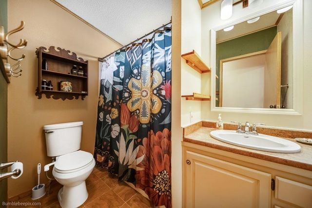 21517 W Cameron Rd, Cheney, WA 99004