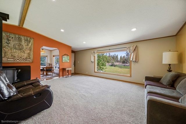 21517 W Cameron Rd, Cheney, WA 99004