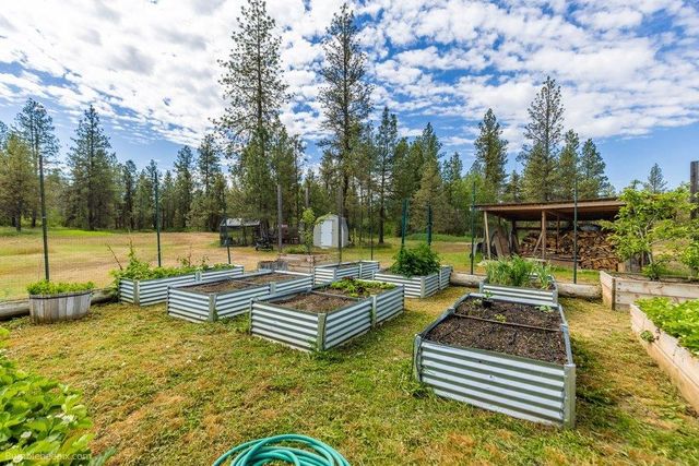 21517 W Cameron Rd, Cheney, WA 99004