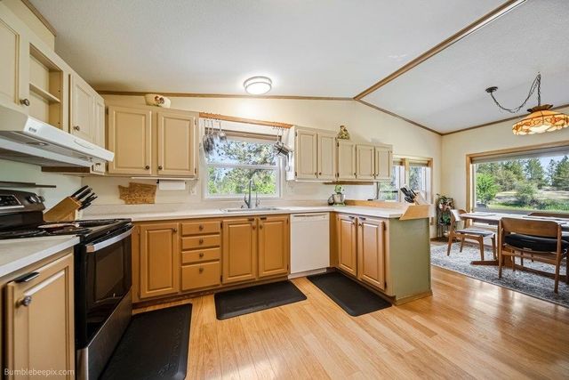 21517 W Cameron Rd, Cheney, WA 99004