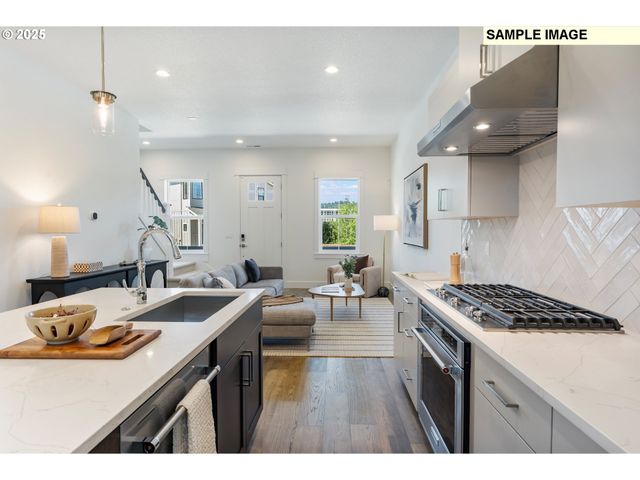 16100 Nw NEWBERRY Ln L84, Portland, OR 97229