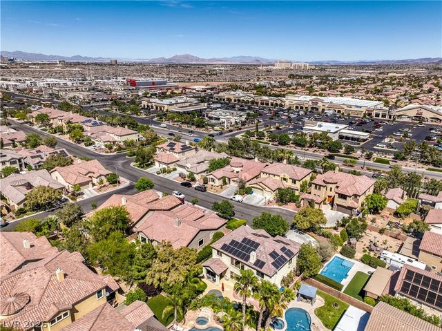 10623 Eagle Nest Street, Las Vegas, NV 89141