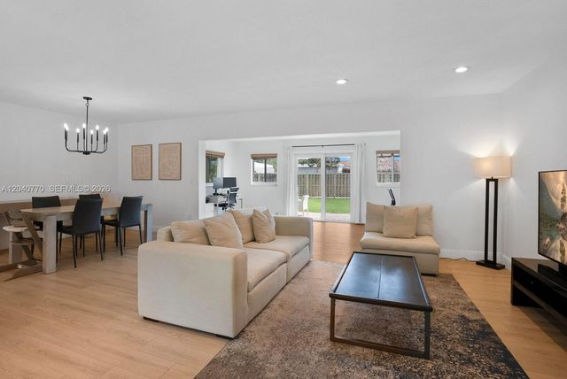 1365 SW 9th St, Boca Raton, FL 33486