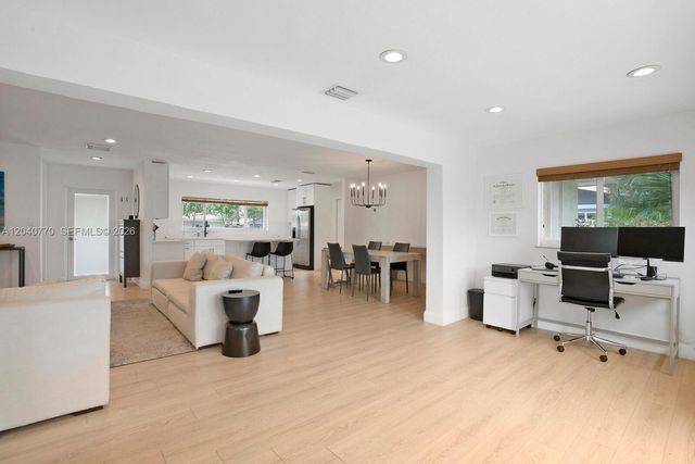 1365 SW 9th St, Boca Raton, FL 33486