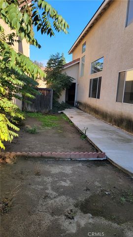 868 Pathfinder Way, Corona, CA 92878