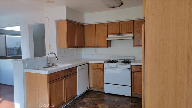 868 Pathfinder Way, Corona, CA 92878