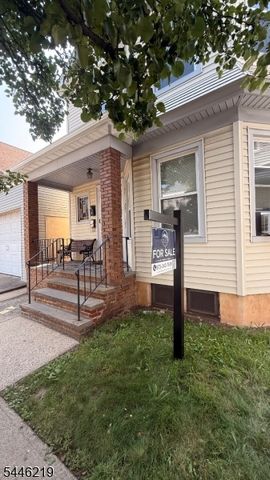 252 N 7Th St, Prospect Park Boro, NJ 07508