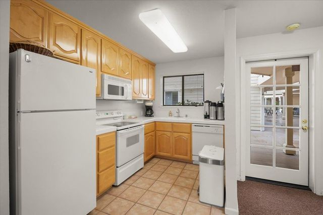 576 W Parr Avenue 9, Los Gatos, CA 95032