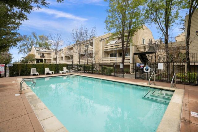 576 W Parr Avenue 9, Los Gatos, CA 95032