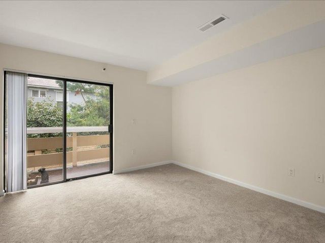 576 W Parr Avenue 9, Los Gatos, CA 95032