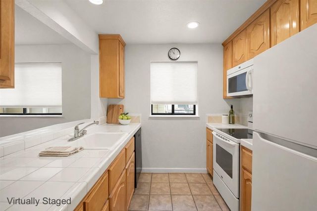 576 W Parr Avenue 9, Los Gatos, CA 95032