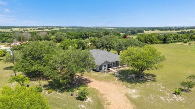 2460 State Highway 95 Highway N, Moulton, TX 77975