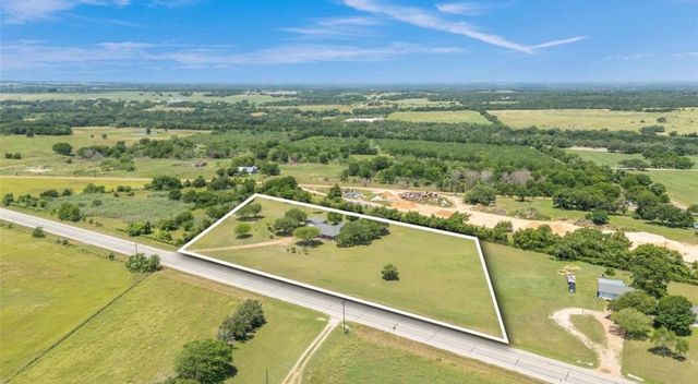 2460 State Highway 95 Highway N, Moulton, TX 77975