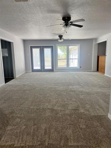 2460 State Highway 95 Highway N, Moulton, TX 77975