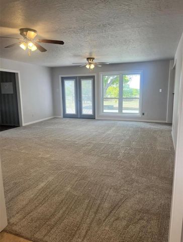 2460 State Highway 95 Highway N, Moulton, TX 77975