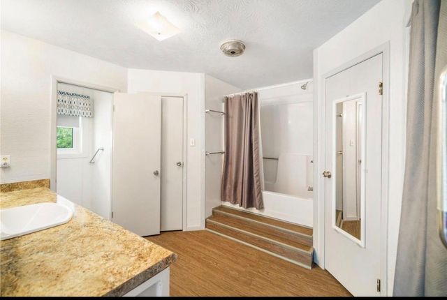 2460 State Highway 95 Highway N, Moulton, TX 77975