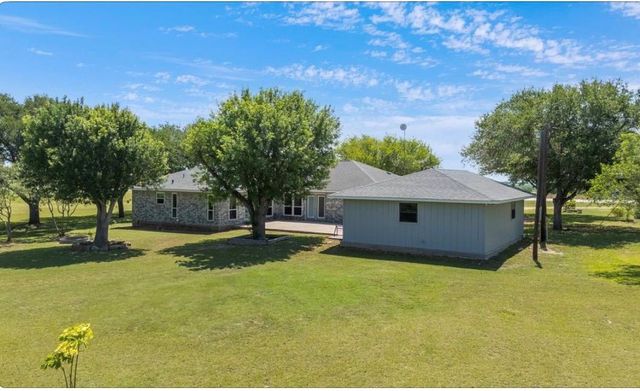 2460 State Highway 95 Highway N, Moulton, TX 77975