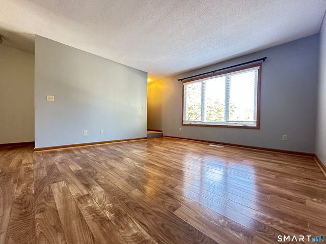 30 Sheila Court 29, Bristol, CT 06010