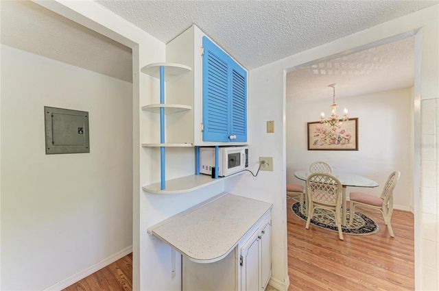 2431 FLAMINGO BOULEVARD K25, Bradenton, FL 34207