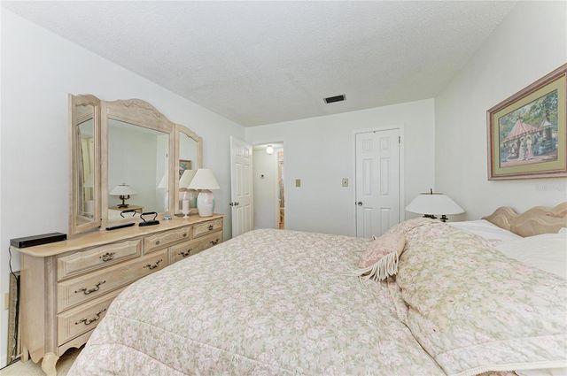 2431 FLAMINGO BOULEVARD K25, Bradenton, FL 34207