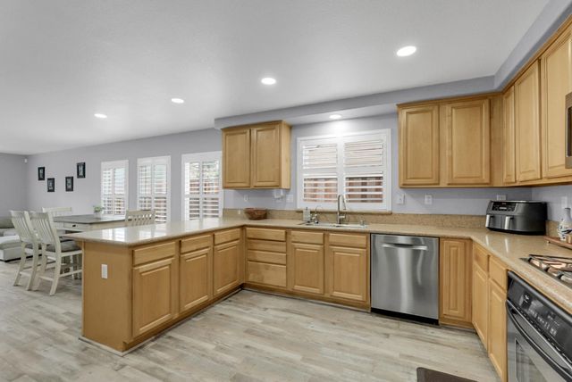 17716 Almond Orchard Way, Lathrop, CA 95330