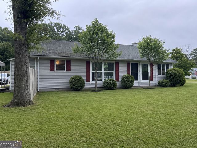 232 E 5th Avenue, Winder, GA 30680