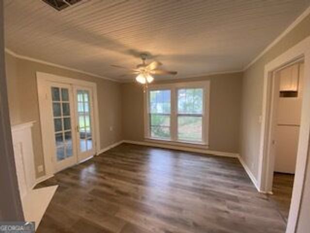 232 E 5th Avenue, Winder, GA 30680
