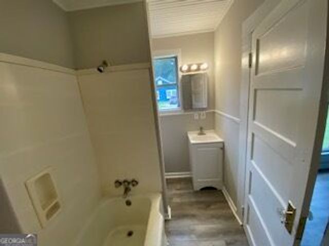232 E 5th Avenue, Winder, GA 30680