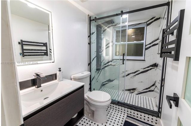 7300 NW 4th Pl 204, Margate, FL 33063