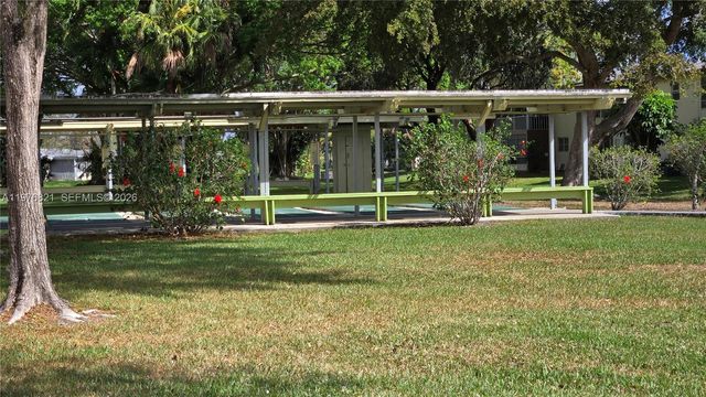 7300 NW 4th Pl 204, Margate, FL 33063