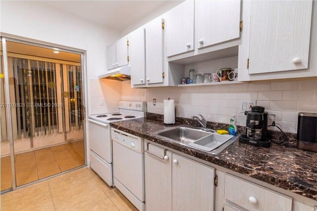 7300 NW 4th Pl 204, Margate, FL 33063