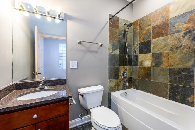 260 N California Avenue 2, Chicago, IL 60612