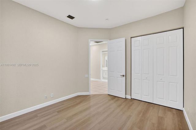 940 N Harbor Vw N, Hollywood, FL 33019