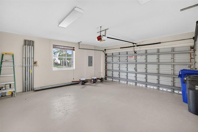 940 N Harbor Vw N, Hollywood, FL 33019