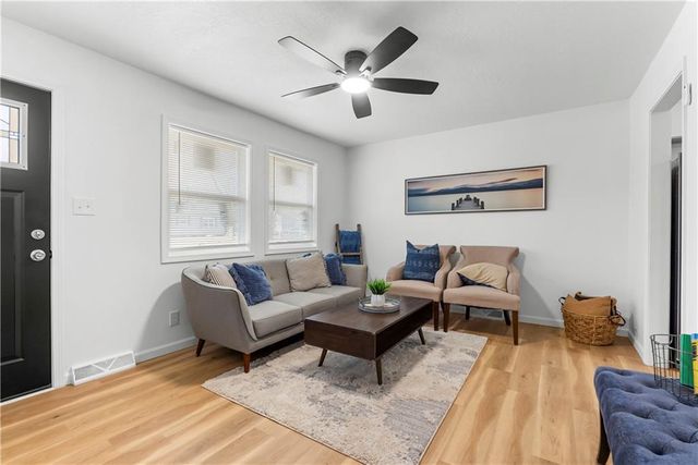 7101 Willow Avenue, Raytown, MO 64133