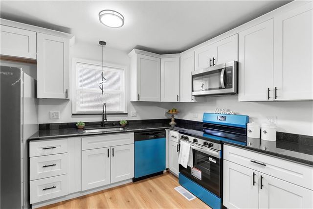 7101 Willow Avenue, Raytown, MO 64133