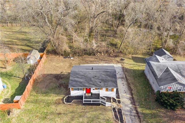 7101 Willow Avenue, Raytown, MO 64133