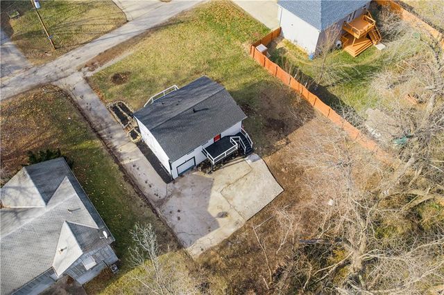 7101 Willow Avenue, Raytown, MO 64133