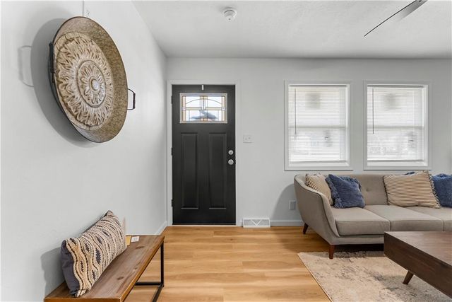 7101 Willow Avenue, Raytown, MO 64133