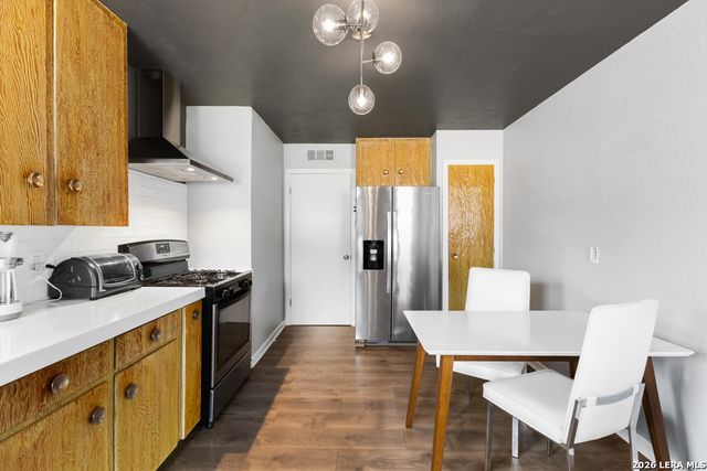 423 Springwood Ln., San Antonio, TX 78216