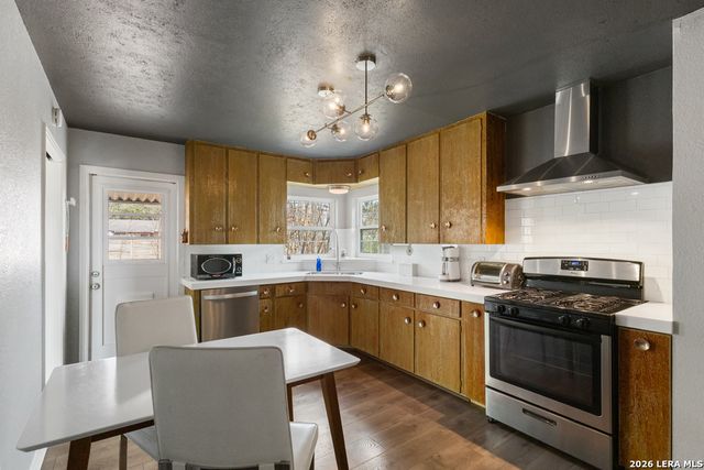 423 Springwood Ln., San Antonio, TX 78216