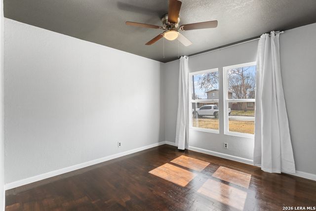 423 Springwood Ln., San Antonio, TX 78216