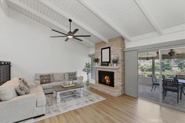 702 Via Zapata, Riverside, CA 92507