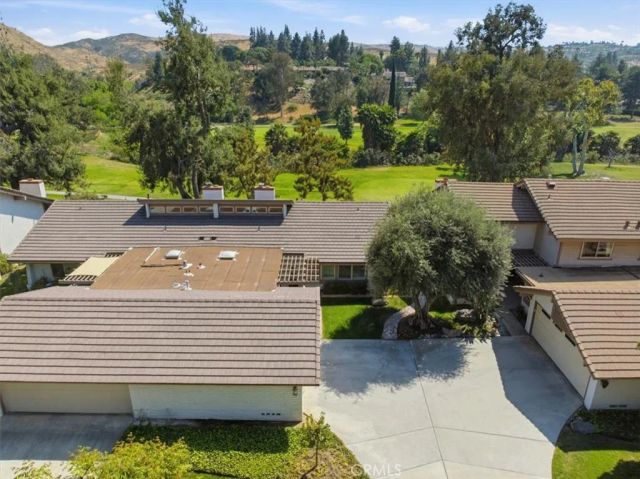 702 Via Zapata, Riverside, CA 92507